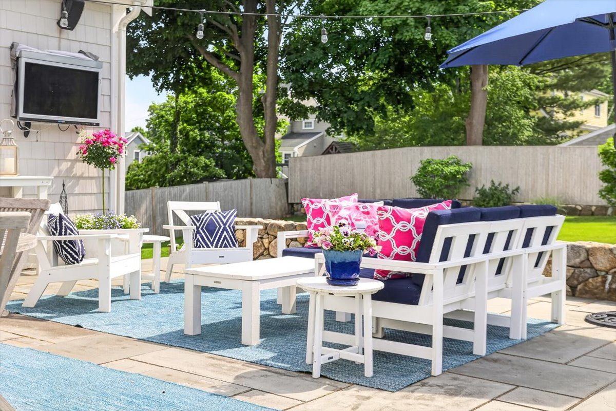 Backyard Bluestone Patio